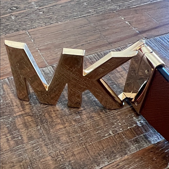 Michael Kors Black/Brown Leather Belt with Gold MK Buckle “reversible” - Picture 7 of 7